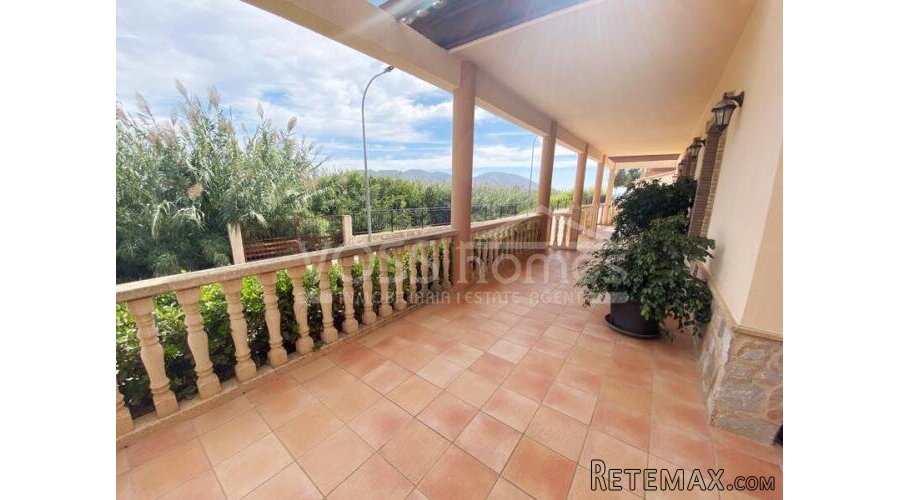 AMAZING NEW LISTING TO VOSS HOMES - Quality built large 4.. - 5