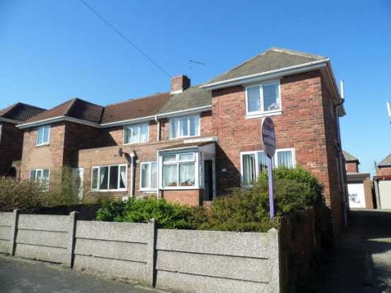 4 bedroom, Semi-detached House house..