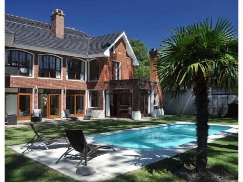 5 Bedroom House - For Rent - Mansa