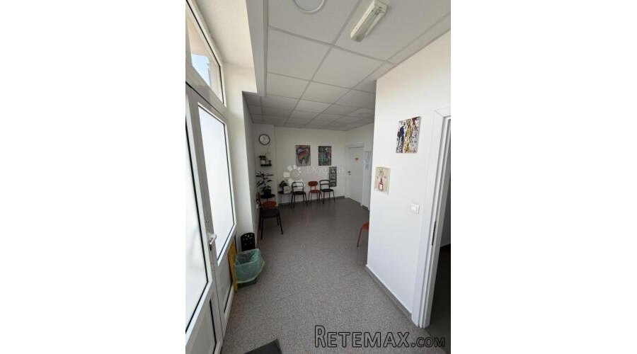 POSLOVNI PROSTOR 200m2 – ZAKUP, CENTAR VIŠKOVA - 2