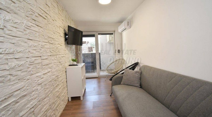 Apartman u prizemlju zgrade-adaptirano!! - 5
