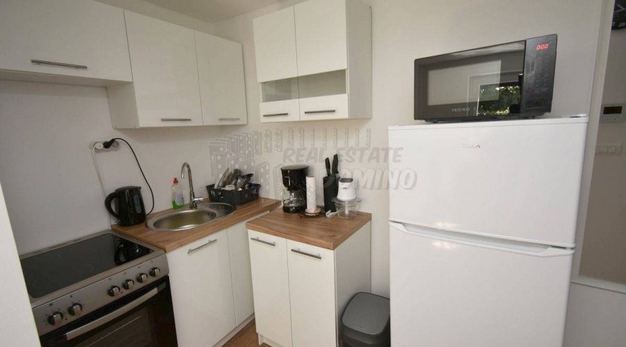 Apartman u prizemlju zgrade-adaptirano!! - 6