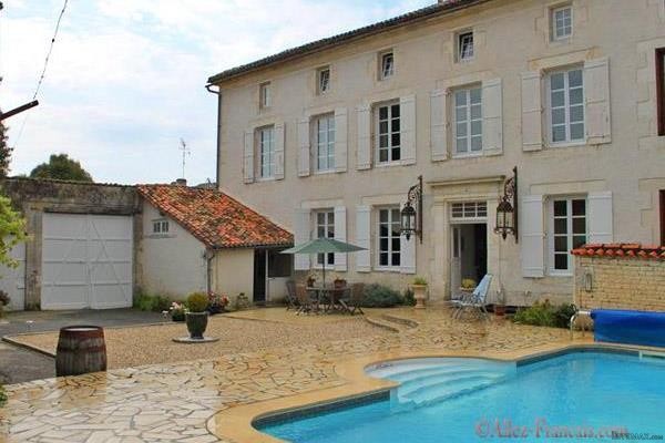 Aigre / Charente. Reduced price Maison..
