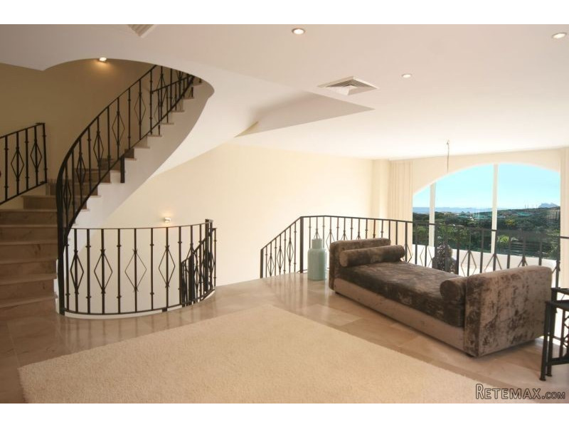 Exceptional value townhouses Alcaidesa