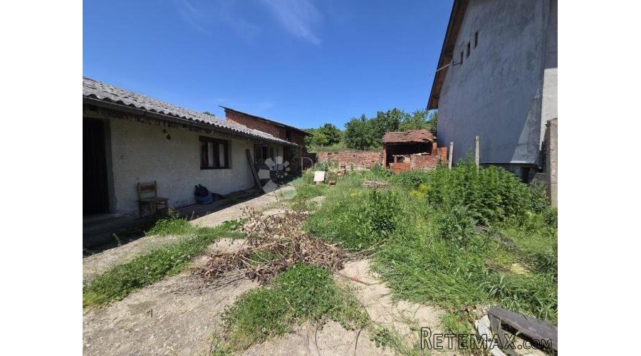 Nova Gradiška – odlična lokacija, kuća za adaptaciju - 2