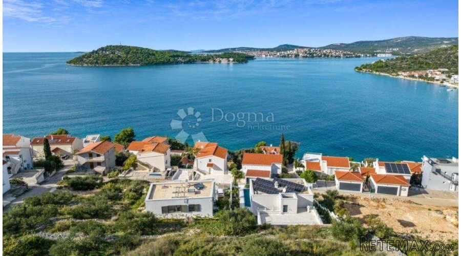ROGOZNICA- LUKSUZNA VILLA S TOP POGLEDOM