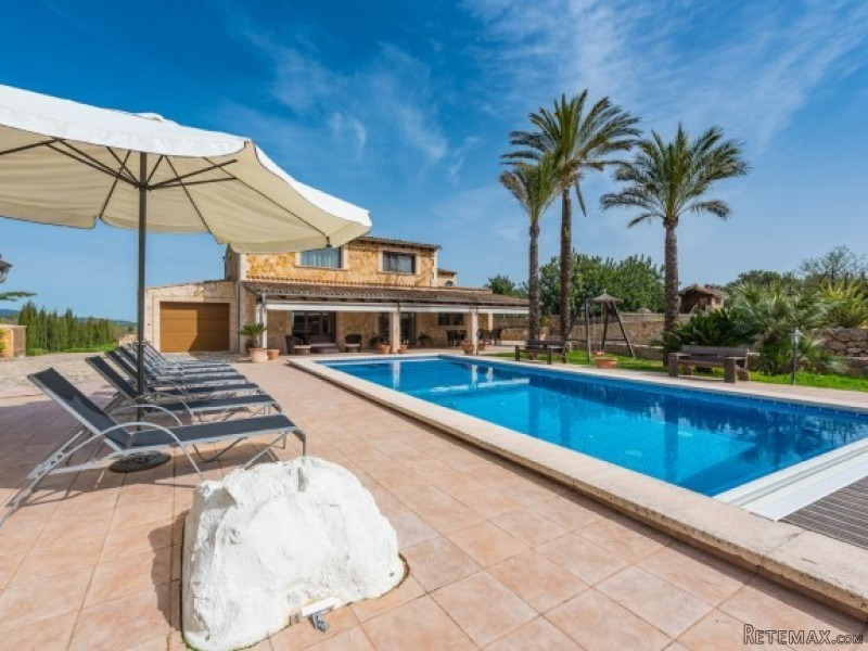 Country House With Views To The..