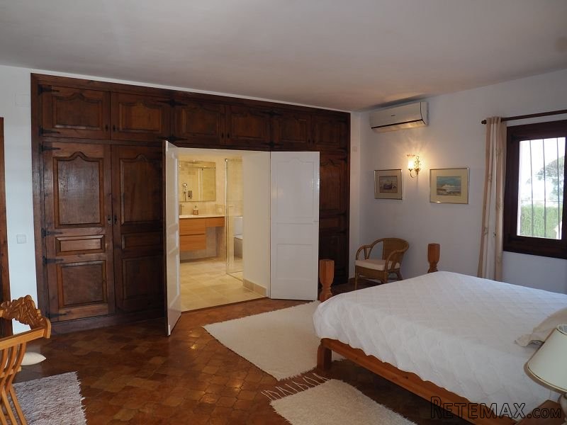 4 Bedrooms - Finca - Alicante - For Sale