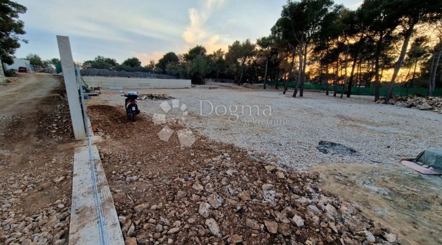 Poljoprivredno Zemljište u građevinskoj zoni Mali Lošinj