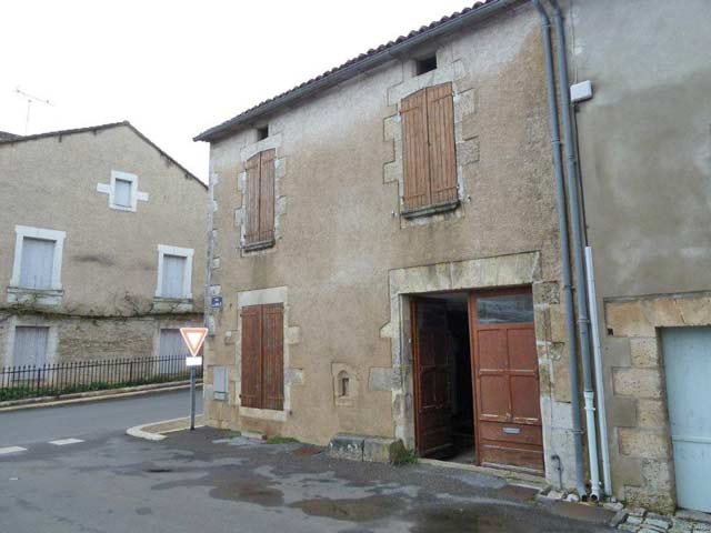 Riverside Three Beds Stone Cottage In..