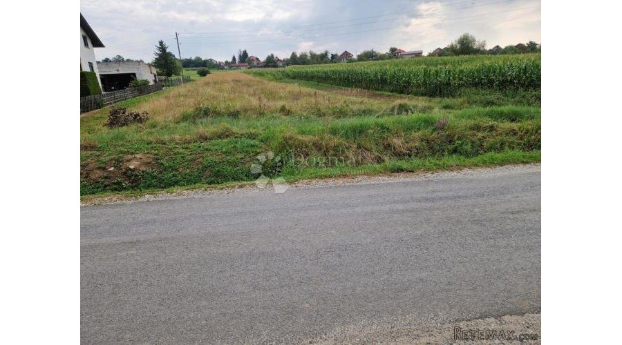 Građevinsko zemljište u mirnoj ulici - 2