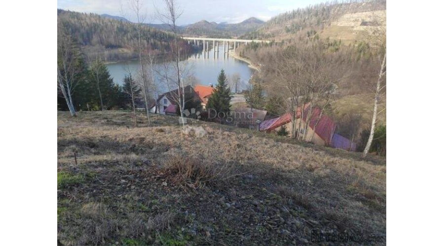 Atraktivni teren u Fužinama uz jezero Bajer - 2