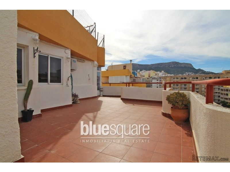 Lovely 3-bedroom penthouse 100mts from..