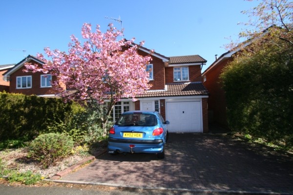 *** Stunning Four Bedroom Detached In.. - 2