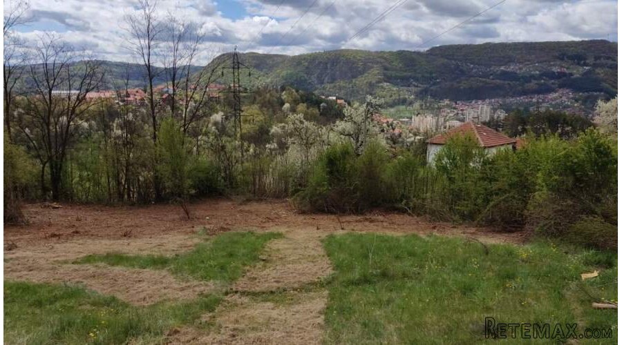 Prodajem plac Uzice - 10