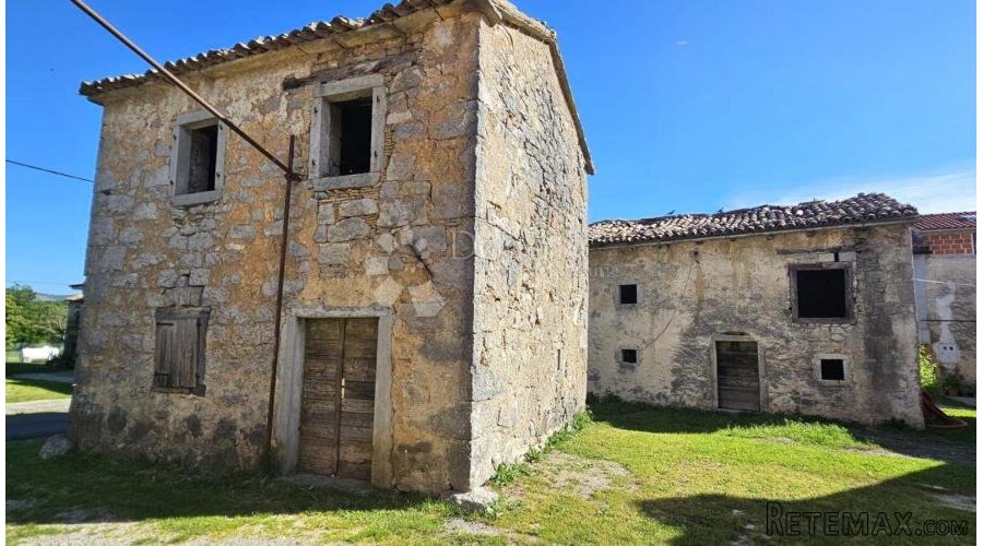 Kamena kuća u okolici Buzeta