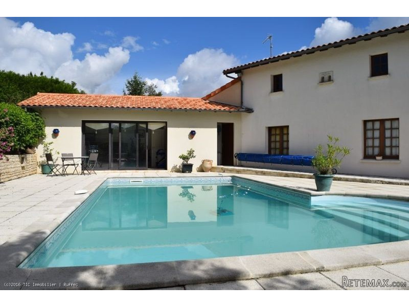 Large 5 Bedroom House With A Swimming.. - 2