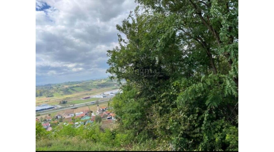 Zemljište nadomak grada Krapine sa odličnim pogledom! - 2
