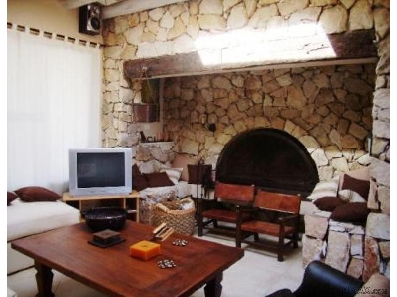 3 Bedroom House - For Rent -.. - 2