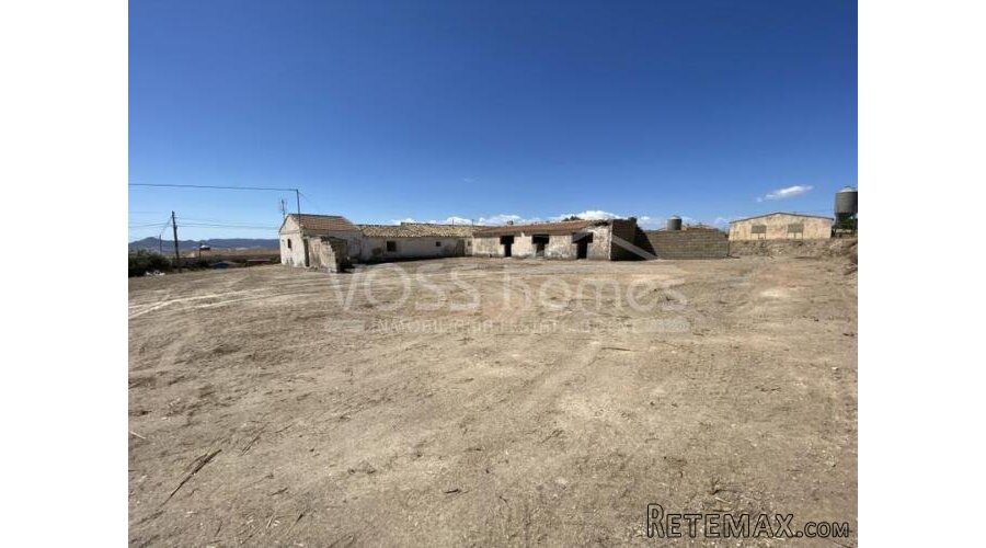 Urban building plot to be developed of just over 8000m2 for.. - 5