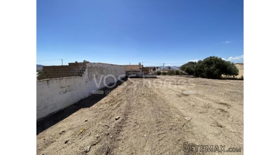 Urban building plot to be developed of just over 8000m2 for.. - 6