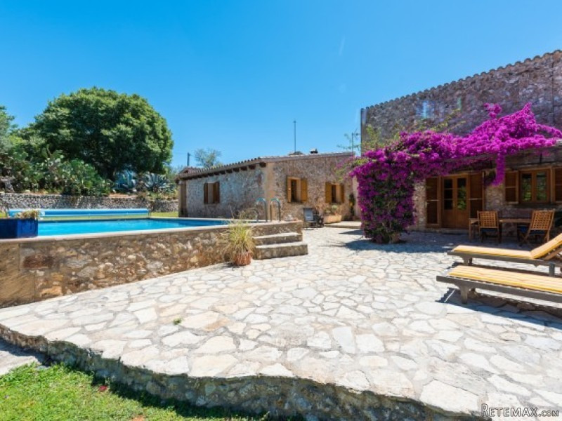 Country Home With Wonderful Views And..