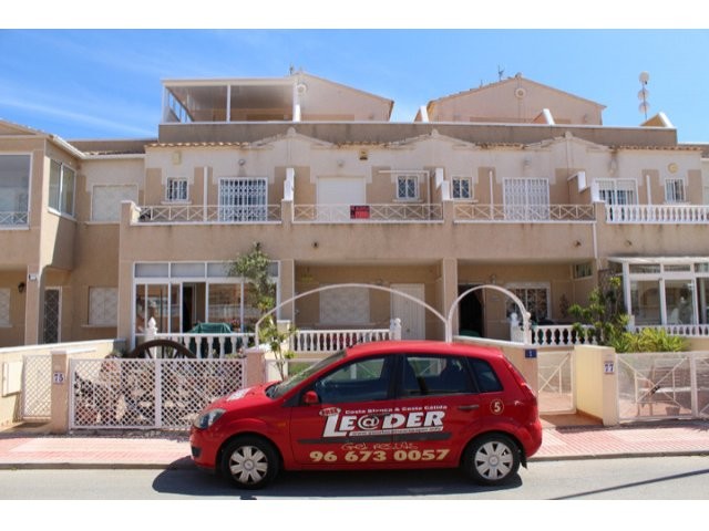 Terraced for rent 500 € Costa..