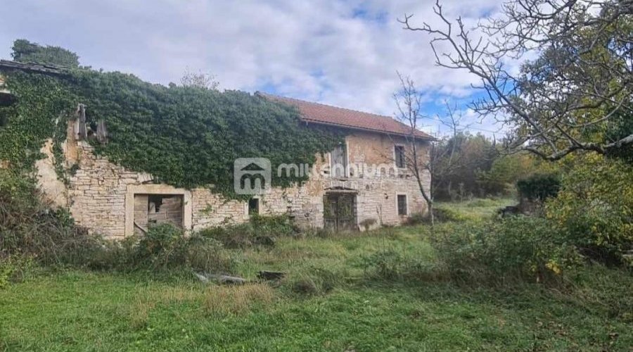 Istra, Oprtalj, 160m2, kamena kuća s velikom okućnicom