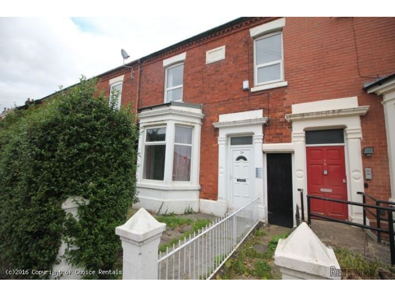 24 Brackenbury Rd, Preston