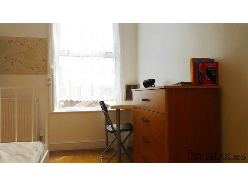 Double room, Zone 2, Mile End - 2