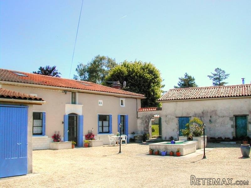 Former Charentaise Farm With Main..