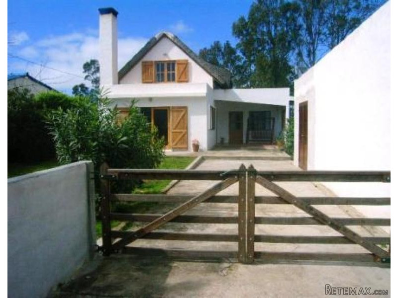 3 Bedroom House - For Rent -.. - 2