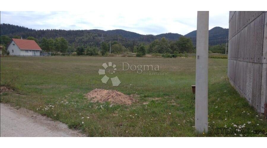 FUŽINE TEREN SA GRAĐEVINSKOM DOZVOLOM