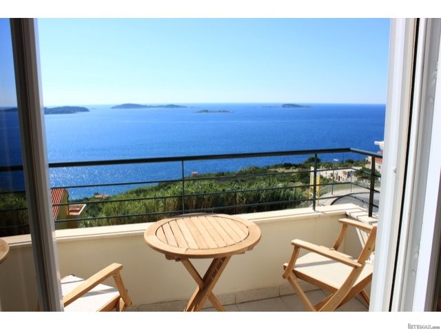 Modern, Fully Furnished Two Bedroom..