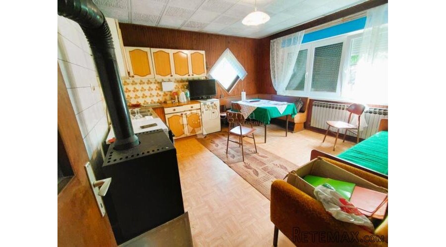 Kuća 360m2 s građevinskim zemljištem Donje Ladanje - 2