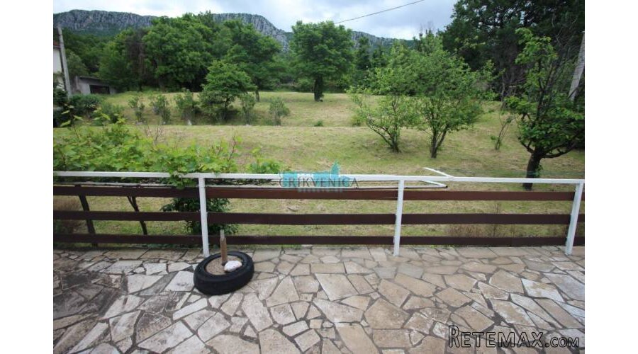 BRIBIR - KUĆA S 4 STAMBENE JEDINICE - 4