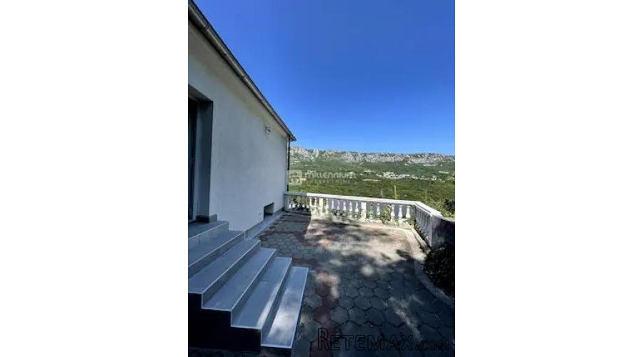 Bribir, 119.46m2, samostojeća kuća s 2 terase