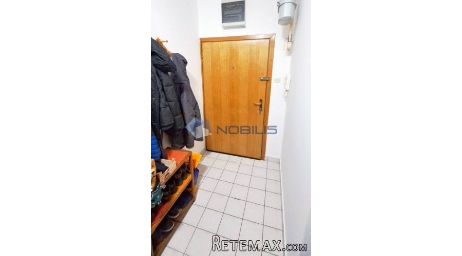 Zagreb, Vrapče, trosoban stan 61 m2 + parking mj. - 9
