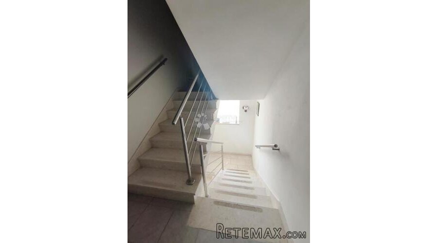 Okrug Gornji – Kuća s više apartmana na atraktivnoj lokaciji - 3