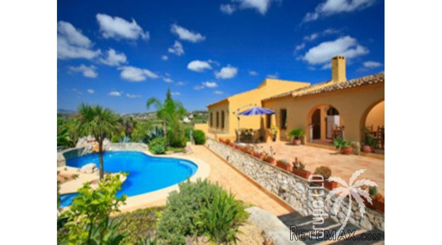 This finca, with a refreshingly practical floor-plan.. - 3