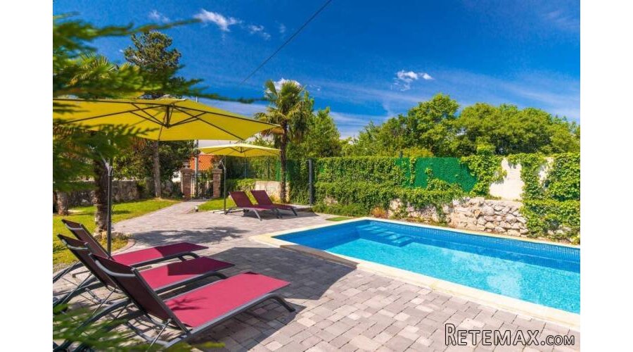 Prekrasna vila s bazenom! Otok Krk!