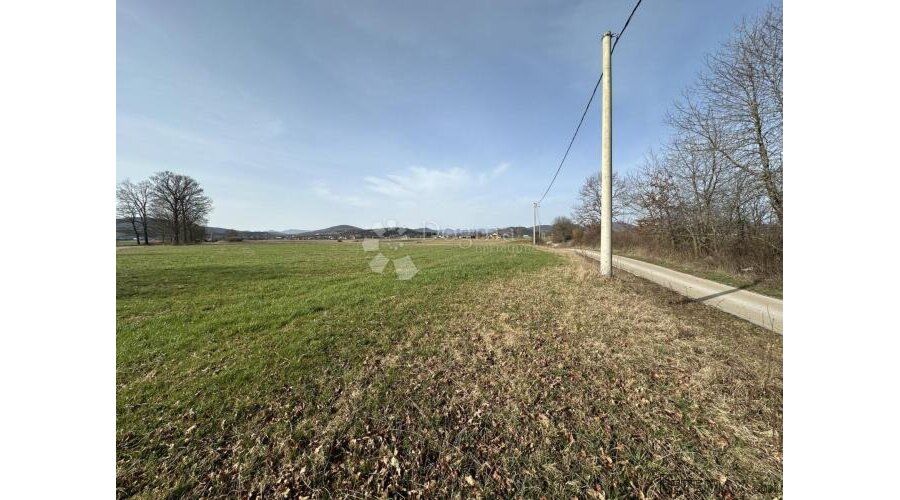PERUŠIĆ VIŠE GRAĐEVINSKIH PARCELA VAROŠ - 3