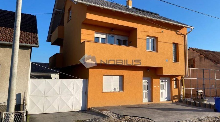 Petrinja, kuća 250m2, dvorište 424m2, 3 stana - 3