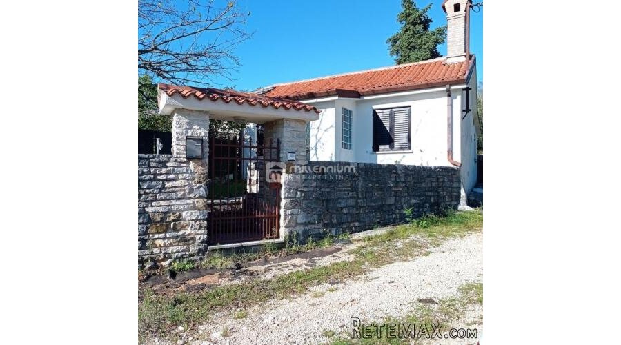 Istra, Oprtalj, kuća u nizu, 50m2, terasa