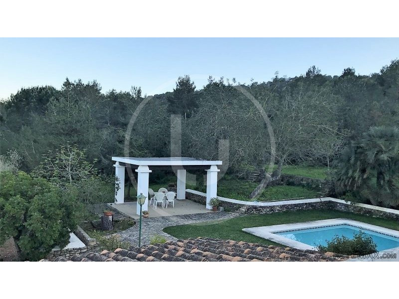 Finca, big land and separate studio..