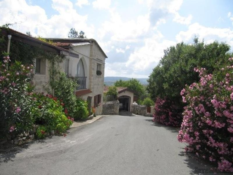 Two Bedroom Traditional House For Rent.. - 2