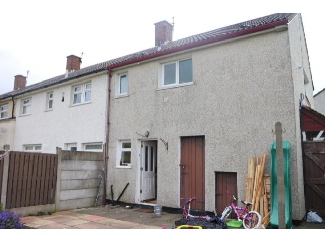 2 bedroom house to rent in Kirkby -.. - 2