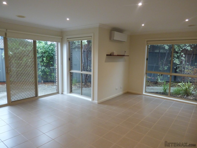 Charming 3 Bedroom Home in Quiet Court.. - 2