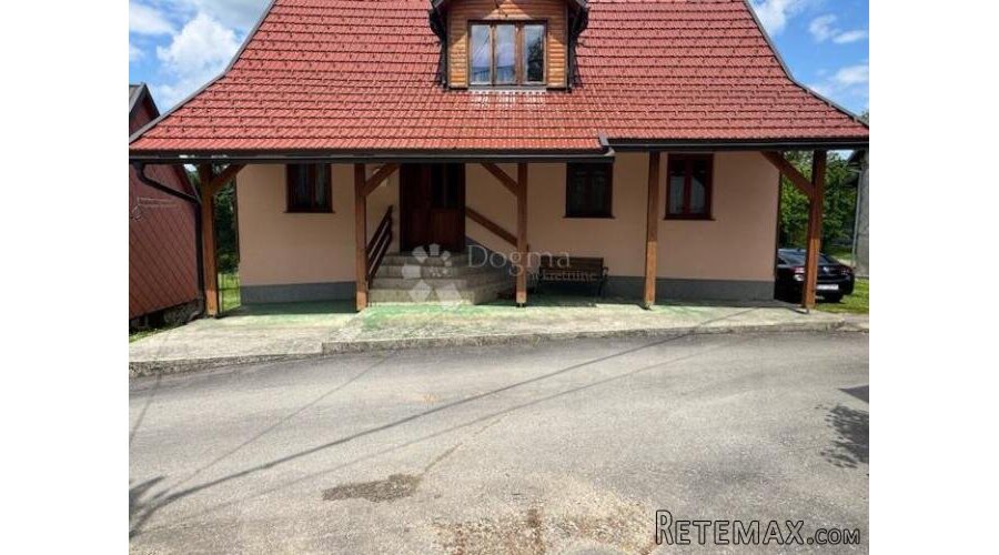 Imanje s kućom i velikom okućnicom u Vrbovskom