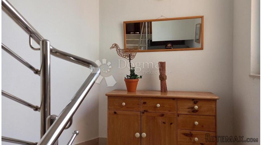 Apartmanska kuća sa velikom okućnicom - 10